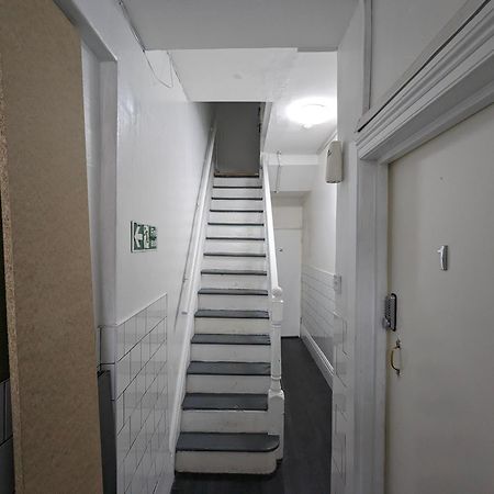 Inner-City Apartments - Basic Amenites Cardiff Ngoại thất bức ảnh