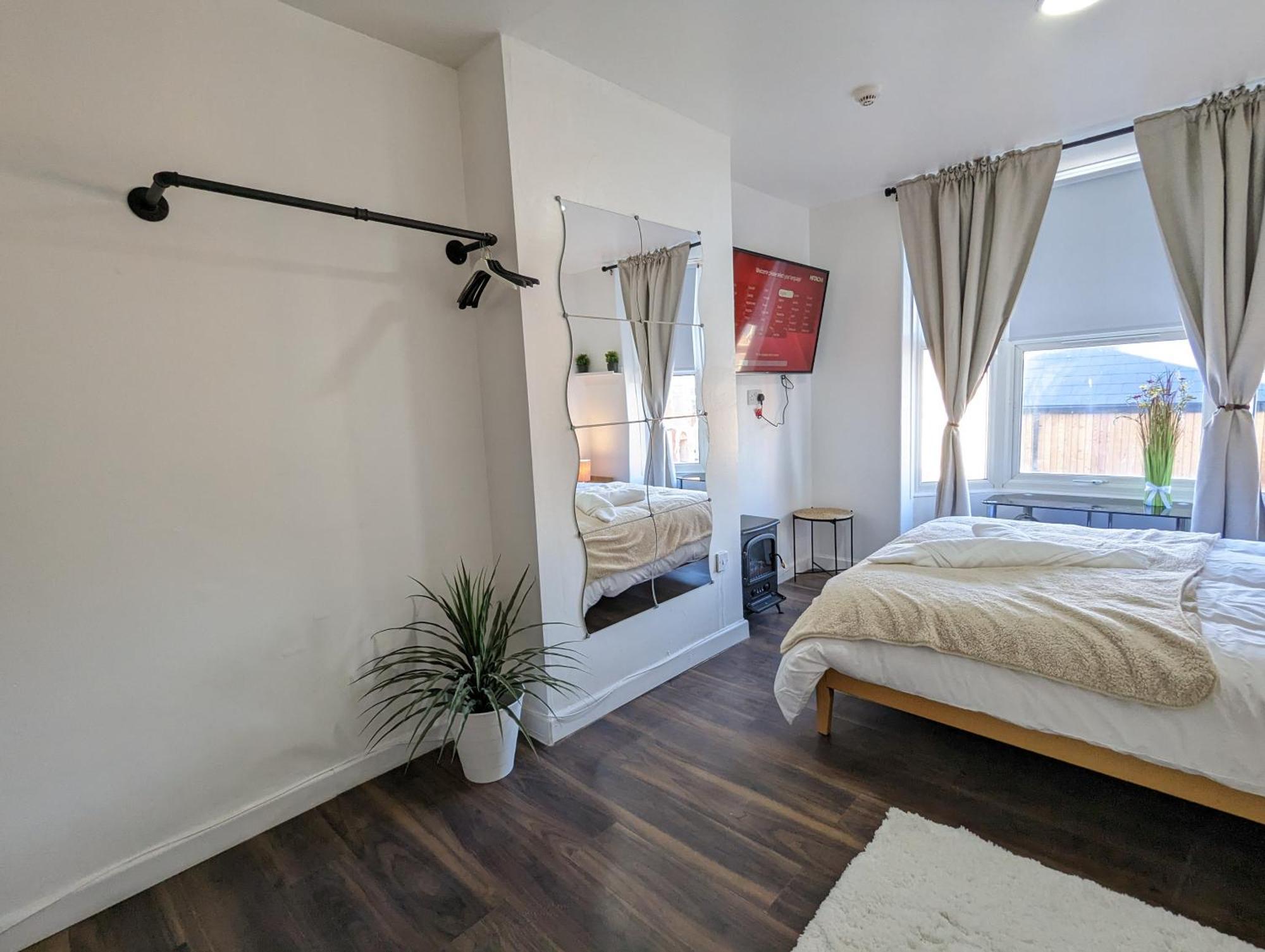 Inner-City Apartments - Basic Amenites Cardiff Ngoại thất bức ảnh