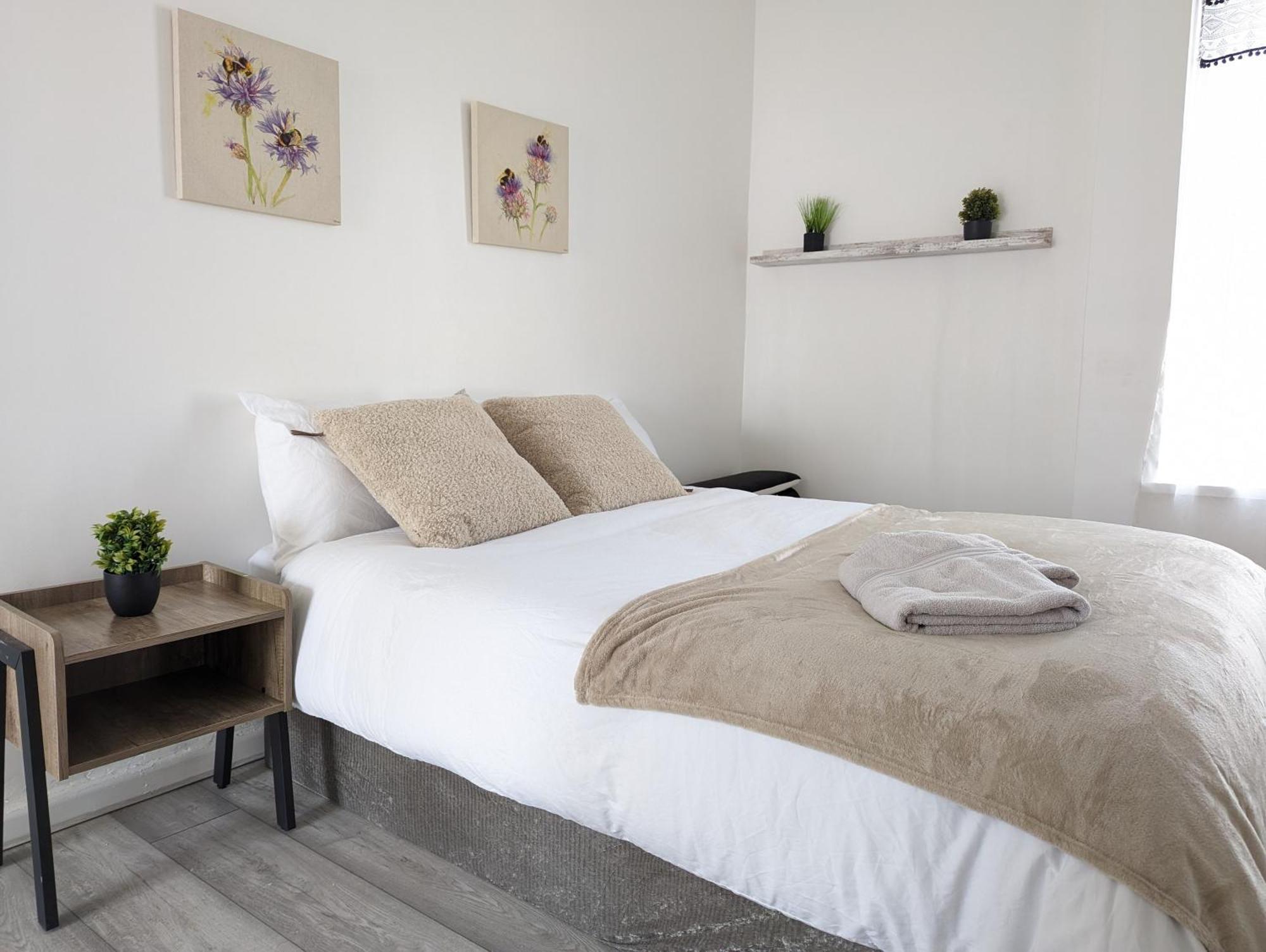Inner-City Apartments - Basic Amenites Cardiff Ngoại thất bức ảnh