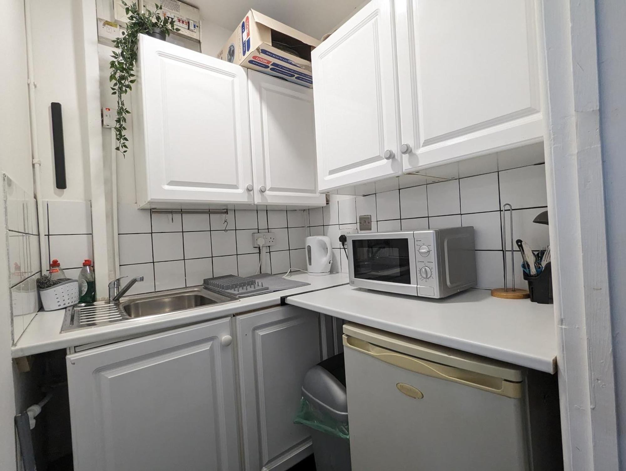 Inner-City Apartments - Basic Amenites Cardiff Ngoại thất bức ảnh