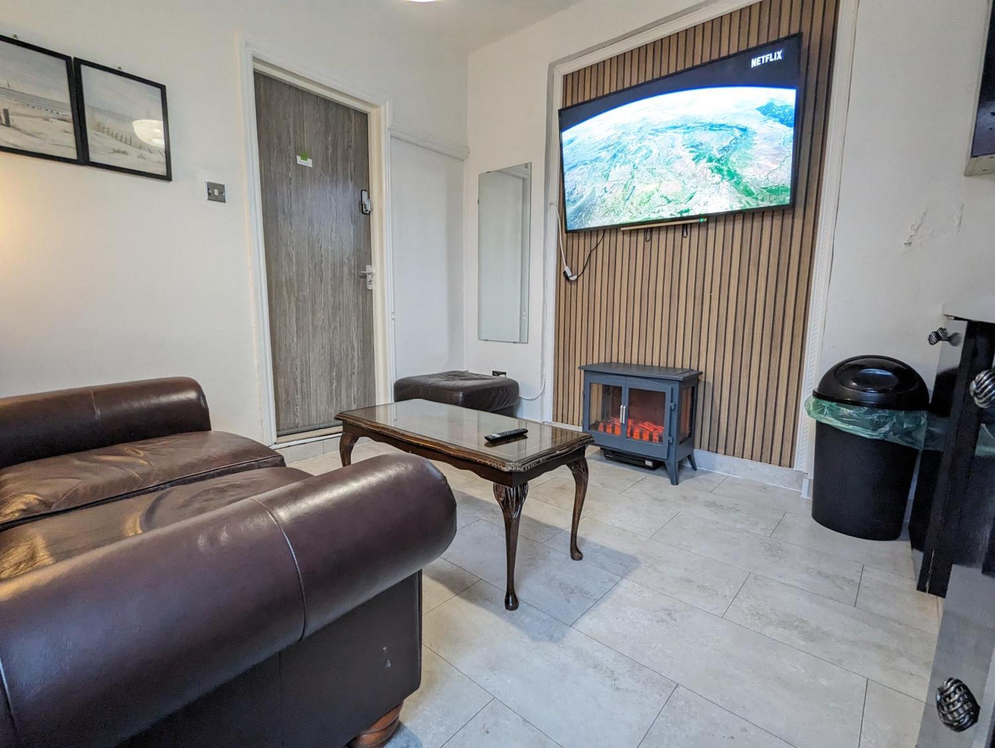 Inner-City Apartments - Basic Amenites Cardiff Ngoại thất bức ảnh