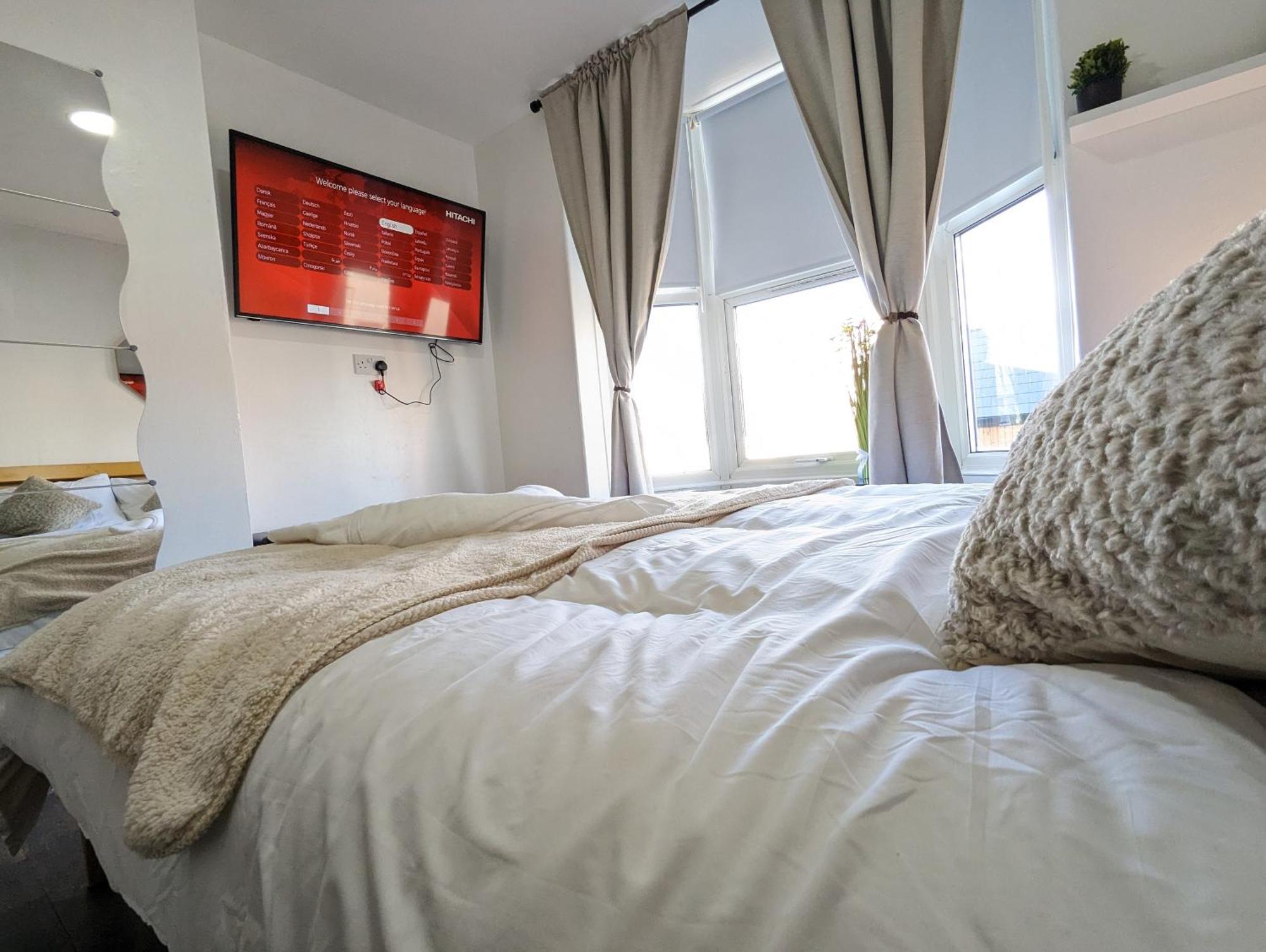 Inner-City Apartments - Basic Amenites Cardiff Ngoại thất bức ảnh
