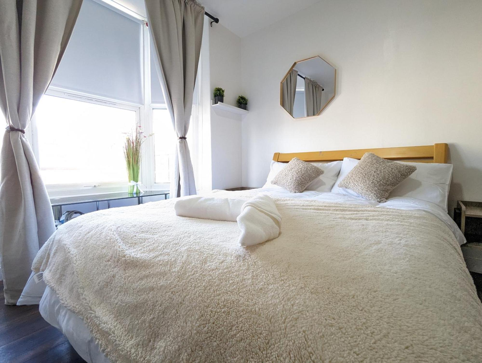 Inner-City Apartments - Basic Amenites Cardiff Ngoại thất bức ảnh