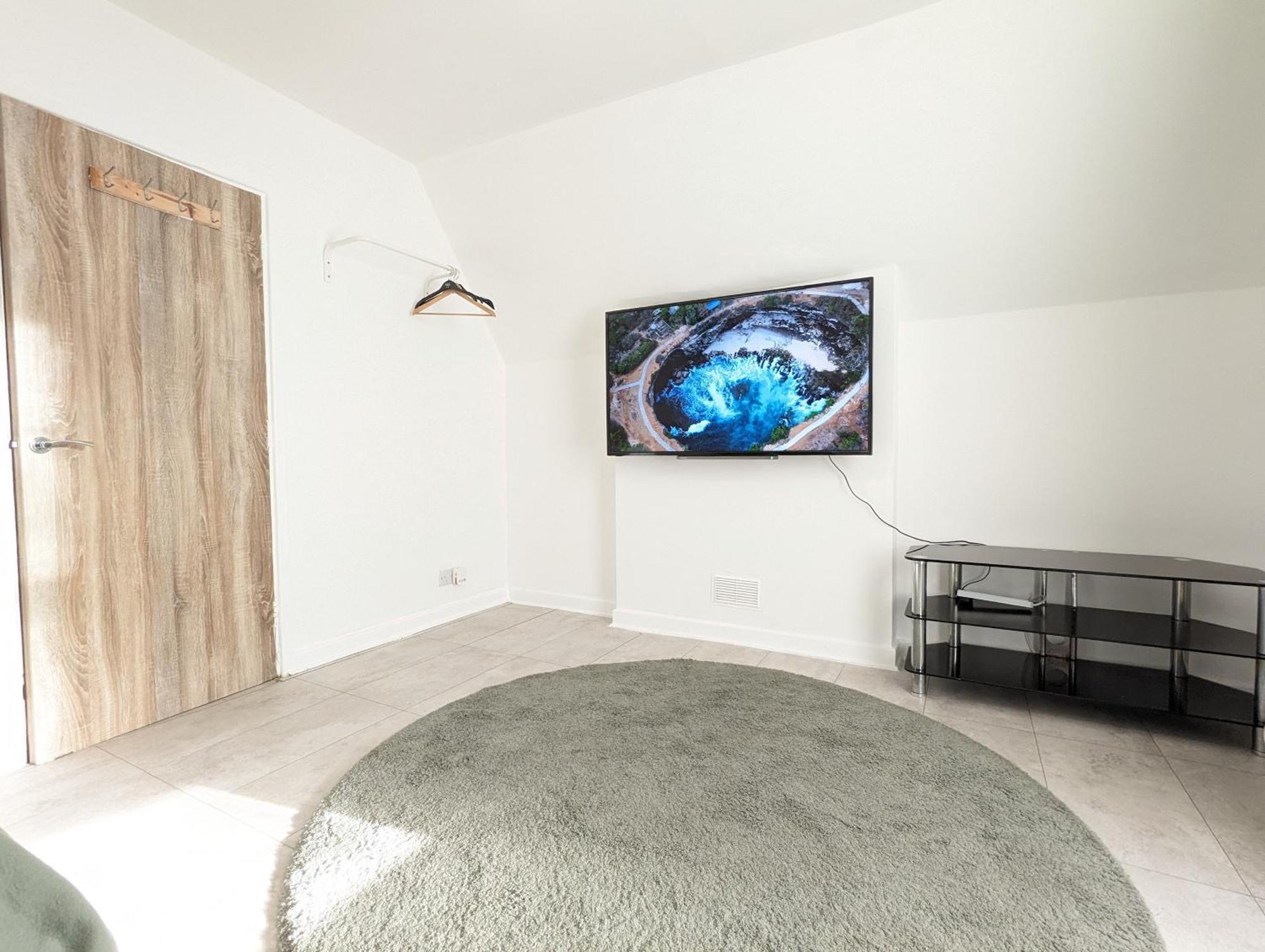 Inner-City Apartments - Basic Amenites Cardiff Ngoại thất bức ảnh