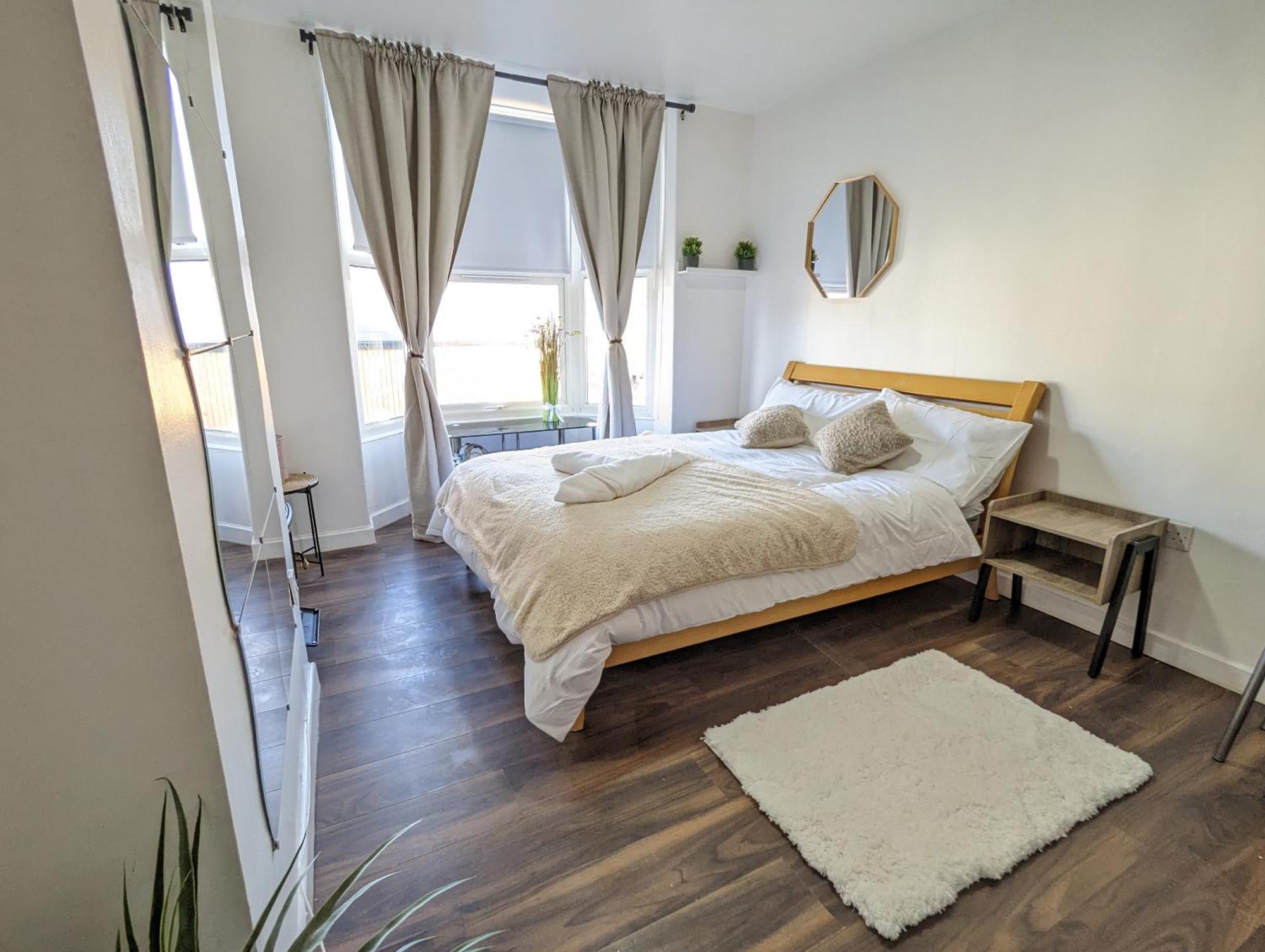 Inner-City Apartments - Basic Amenites Cardiff Ngoại thất bức ảnh
