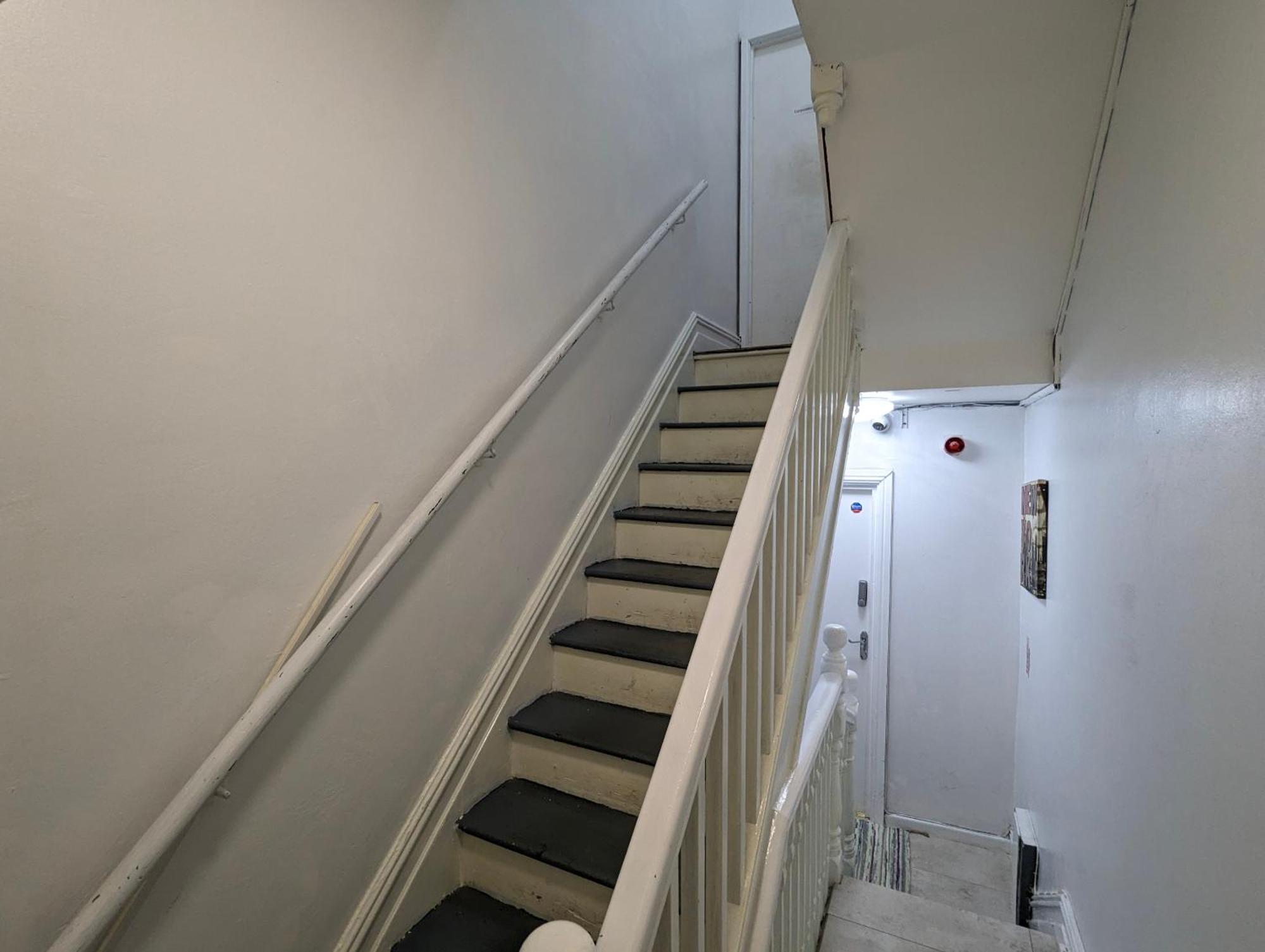 Inner-City Apartments - Basic Amenites Cardiff Ngoại thất bức ảnh